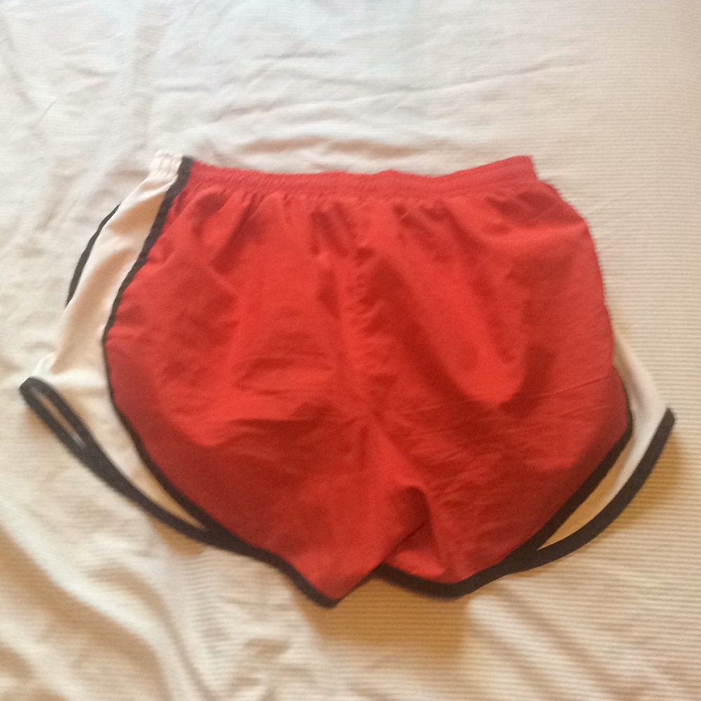 Nike - Picture 2 of 2
